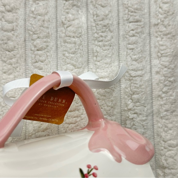 Rae Dunn Disney Lady and The Tramp Mug - Picture 9 of 10